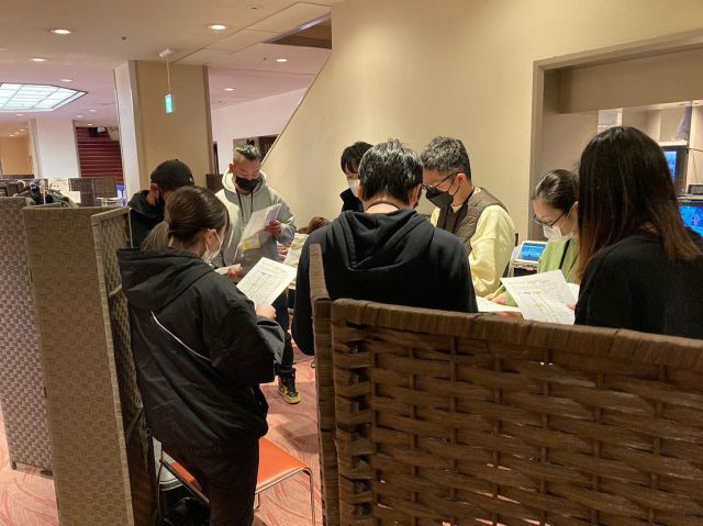 【ABEMA大相撲LIVE #初場所 】
#15日目 は解説に花田虎上さん🎙実況は清野アナ❕

📸スタッフ打ち合わせ

＠ABEMAで無料配信中
abema.tv/now-on-air/sumo

#優勝争い で今日直接対決が組まれた
#貴景勝 - #琴勝峰 戦に注目です👀

#sumo #大相撲 #相撲 #1月場所 #千秋楽