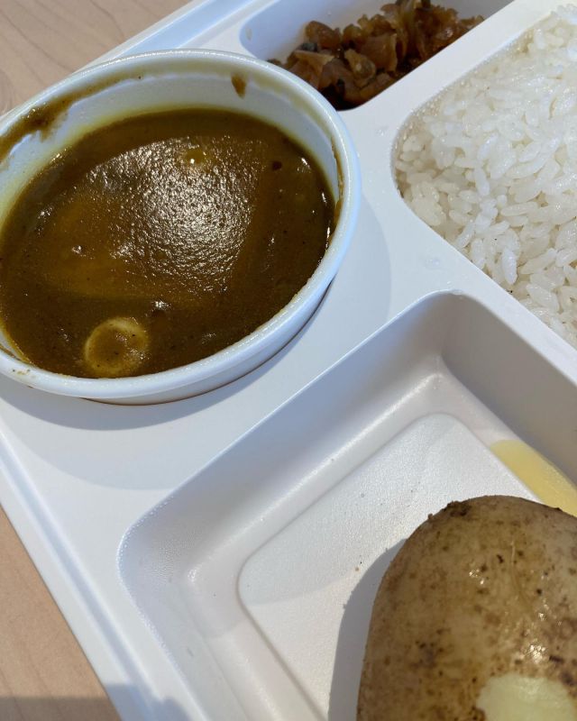 【ABEMA大相撲LIVE #春場所 】
本日 #3日目
解説に @shohozanyuya さん🎙
実況は舩山アナ❕

📸スタッフのお弁当
#オーベルジーヌ 

＠ABEMAで無料配信中
abema.tv/now-on-air/sumo

ぜひご覧ください👀

#sumo #大相撲 #相撲 #3月場所